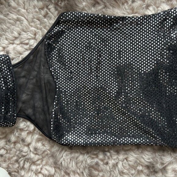 Halter- style top black with sparkly silver - Picture 3 of 4